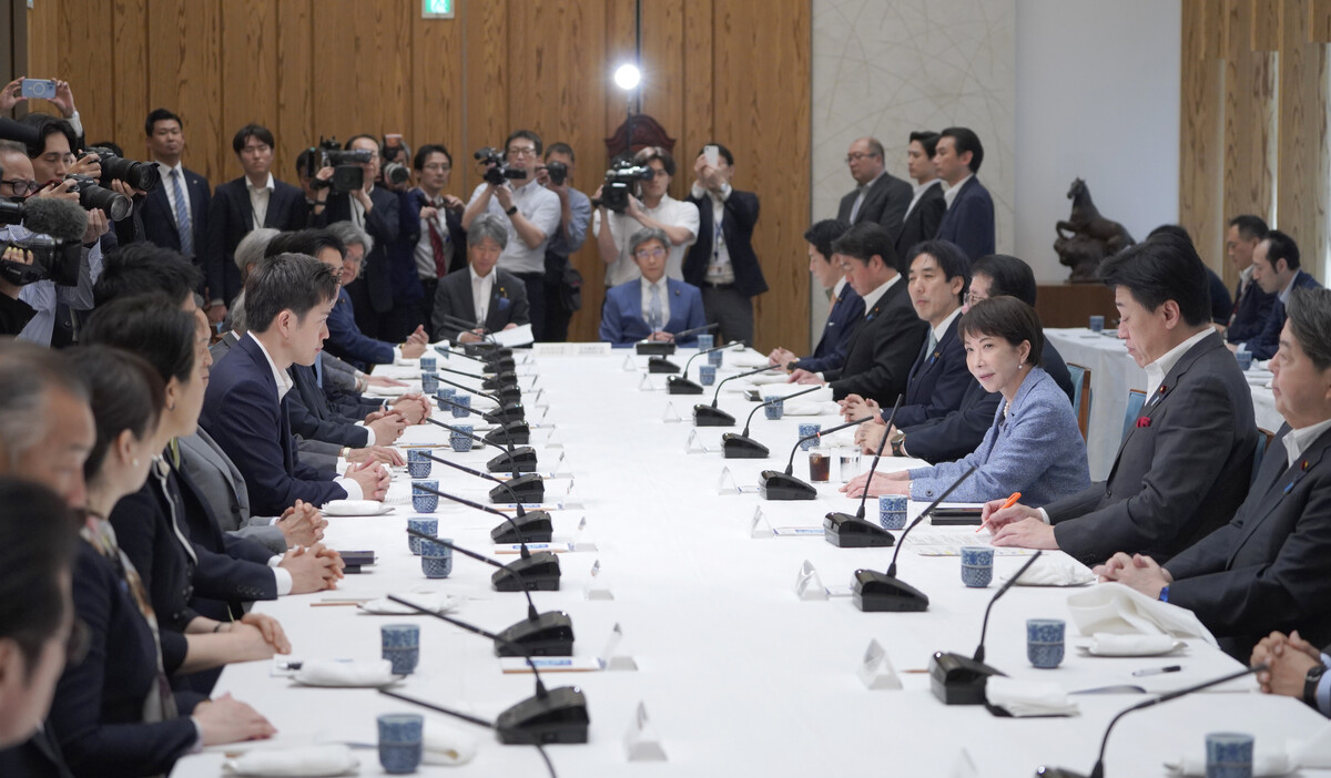 高市首相の補正予算に関する報道イメージ