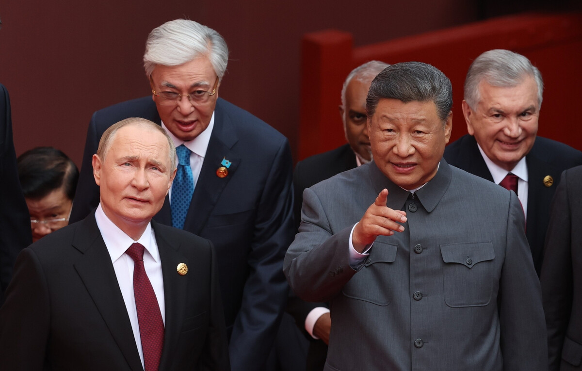 北京でのプーチン氏と習近平主席の首脳会談に関する報道イメージ