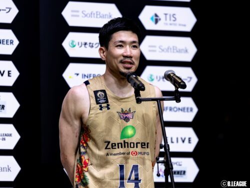 岸本隆一